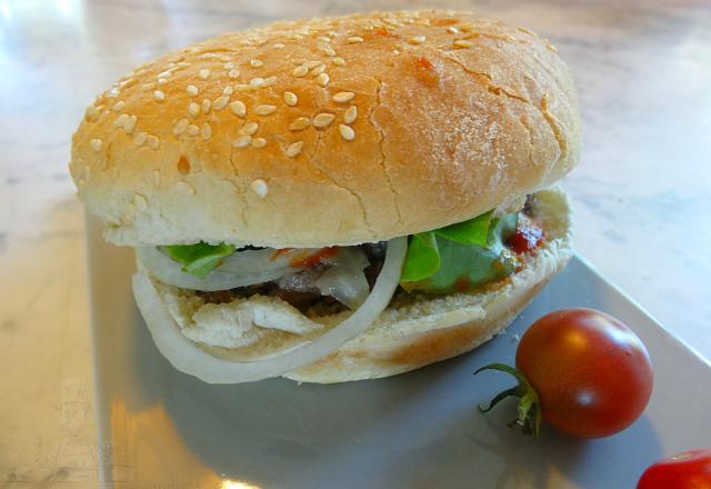 Burger de bœuf sauce aigre-douce