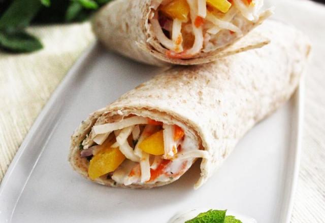 Wrap de chapthi au Râpé de la Mer, mangue, sauce au yaourt et gingembre