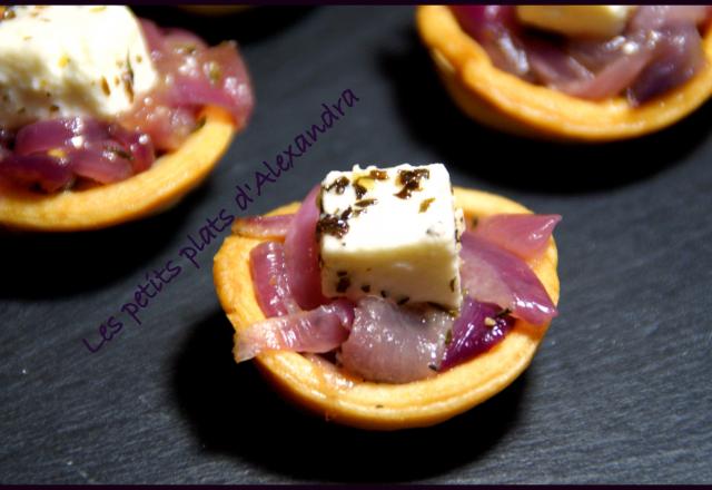 Tartelette à l'oignon rouge et feta