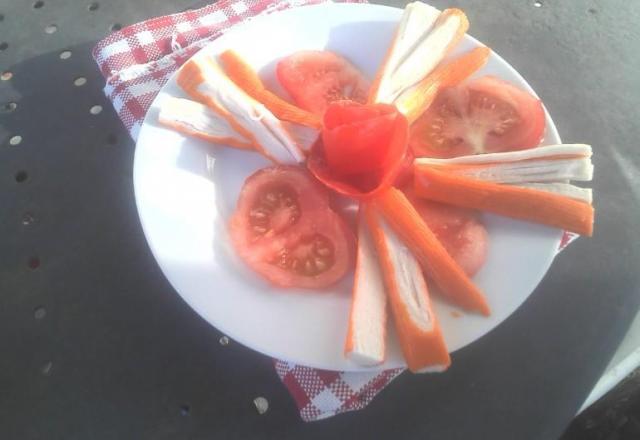 Salade de tomate au surimi