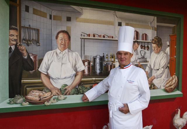 Voici la recette de la mousse au chocolat gourmande et inratable de Paul Bocuse !