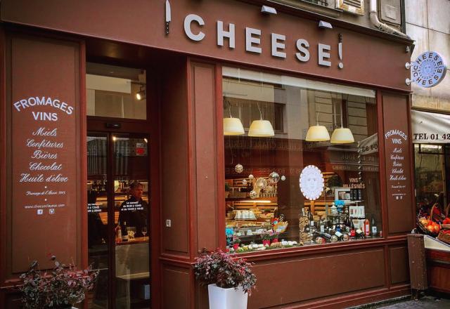 Gilles Clayeux, fromager à Paris dans sa boutique « Cheese »