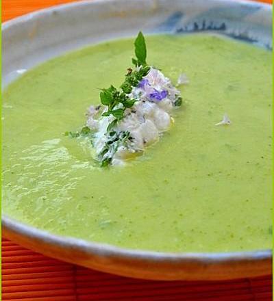 Soupe de courgettes au cottage cheese