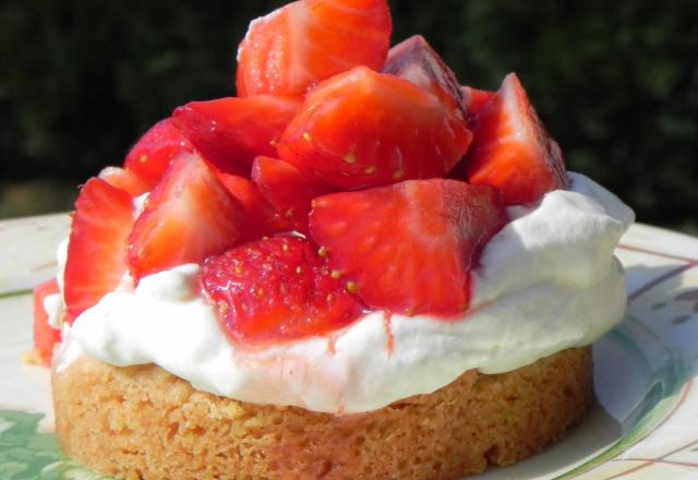 Fraises, chantilly de mascarpone sur shortbread