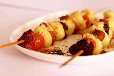 Brochette de gnocchis aux deux tomates