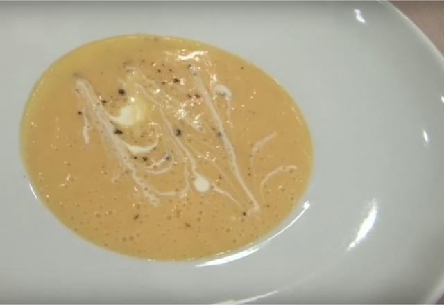 Soupe à l'ail crémeuse