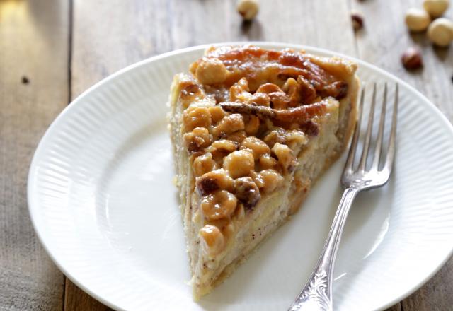 Tarte gourmande aux pommes, pâte d’amandes et amandes caramélisées