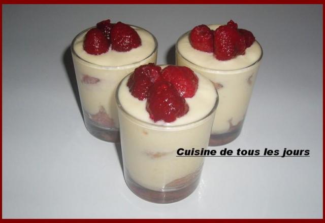 Verrine de tiramisu aux framboises