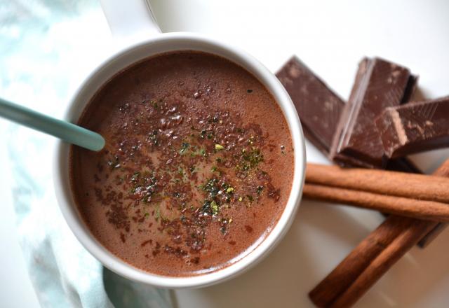 Chocolat chaud maison au thé noir et matcha