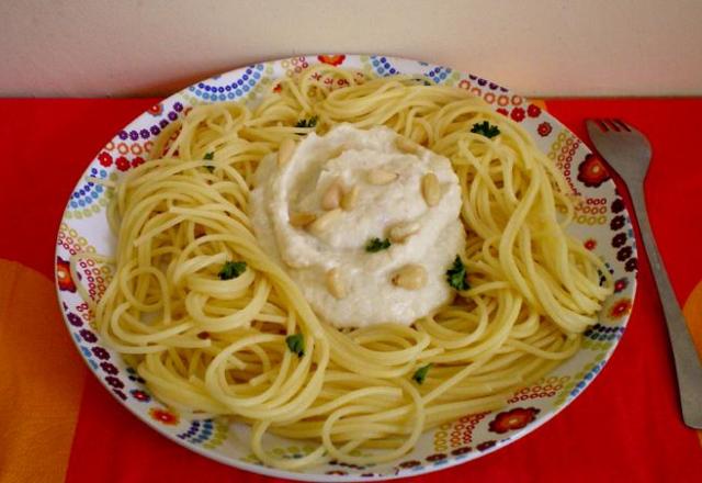 Spaghetti sauce crémeuse ricotta et artichauts