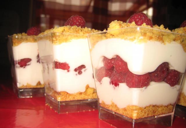 Tiramisu aux framboises et sablés bretons