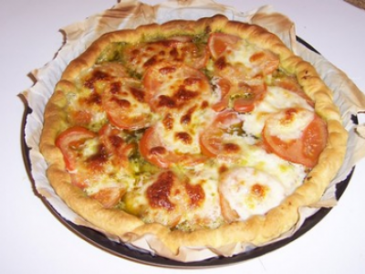 Tarte tomates, pesto, mozzarella