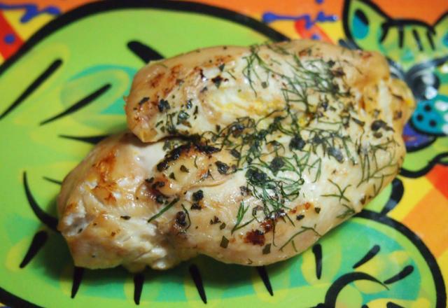 Escalopes de dinde marinées dans le vinaigre de mangue et fines herbes