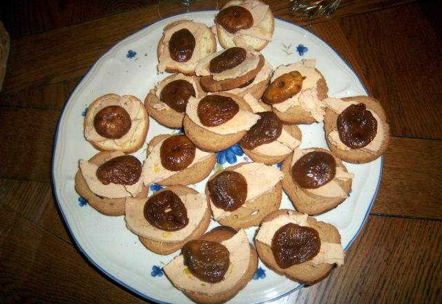 Toasts foie gras et figues