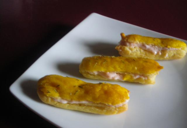 Mini éclairs salés crémeux au saumon fumé