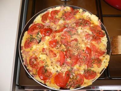 Omelette aux tomates-cerises et échalotes