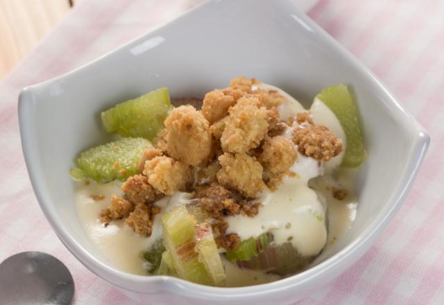 Crumble de rhubarbe et son sabayon au crémant