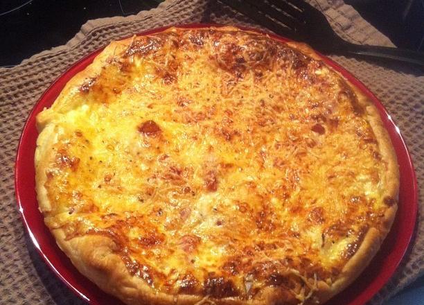 Quiche maison aux cébettes lardons emmental et poivre noir de Sélection