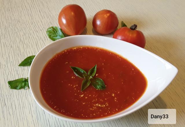 Sauce tomates pour pizza au basilic (thermomix)