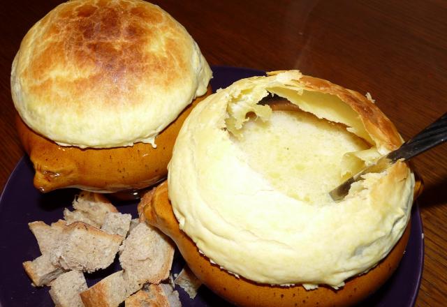 Soupe à l'oignon et son dôme maison