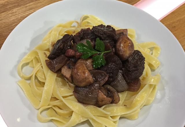 Bavette de bœuf façon bourguignon