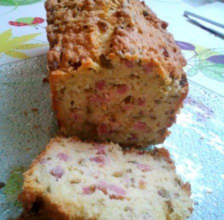 Cake aux olives et lardons