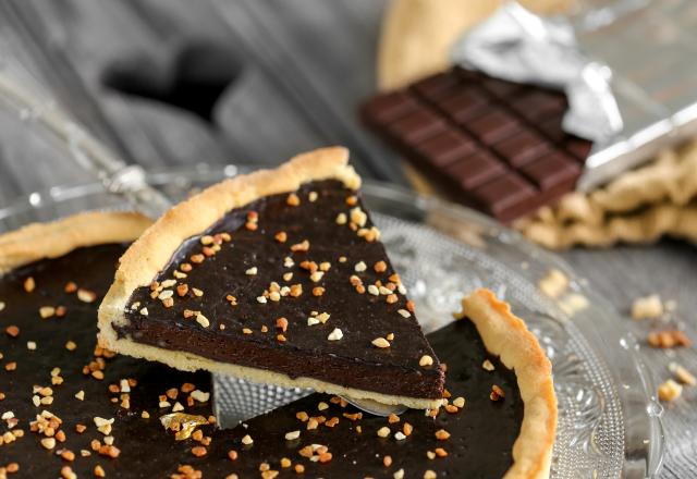 Tarte au chocolat : Christophe Michalak dévoile sa recette aussi généreuse que gourmande !