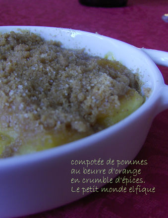 Compotée de pommes au beurre d'orange en crumble d'épices