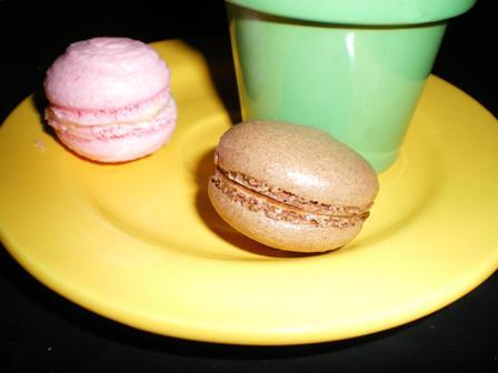 Macarons fraise et chocolat