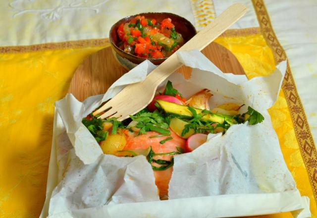 Papillote de saumon aux légumes de printemps, sauce vierge