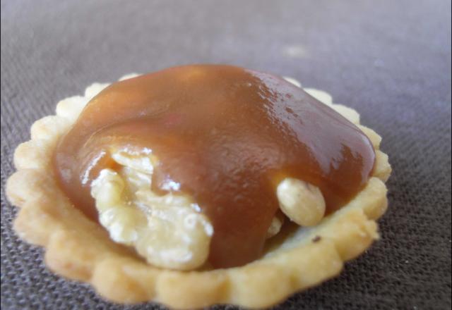 Tartelettes sablées au caramel et aux noix