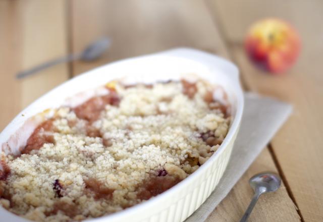 Crumble peches griottes