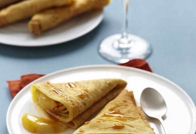 Crêpes aux poires pochées au sirop de cidre safrané