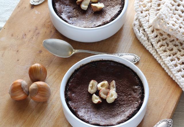 Petits pots de crèmes au chocolat et aux noisettes