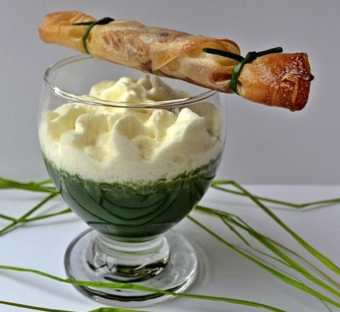 Le Cantal en deux préparations, soupe d'orties froide à la menthe poivrée