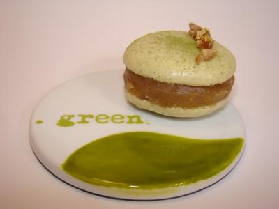 Macraon Green Zen : thé vert Matcha, marron et orange