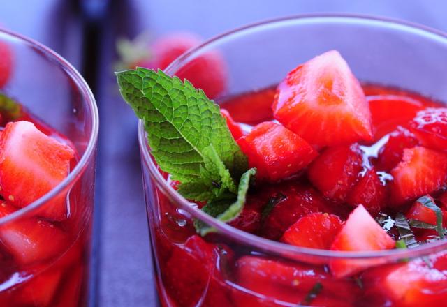 Salade de fraises, menthe et poivre noir