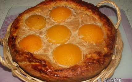 Tarte briochée à la pêche