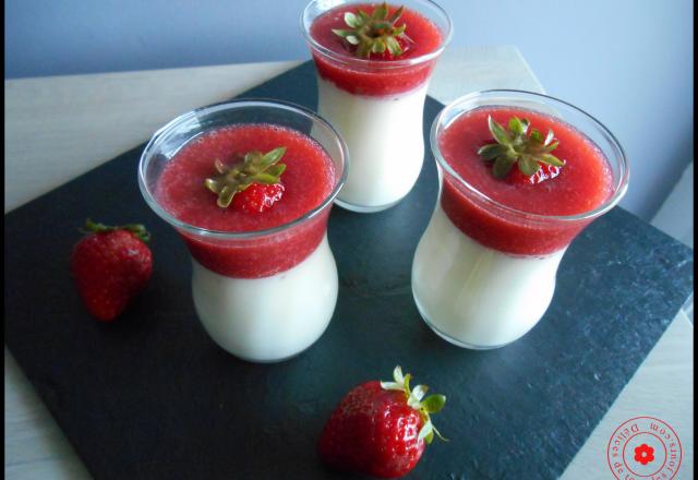 Panna cotta facile au coulis de fraises