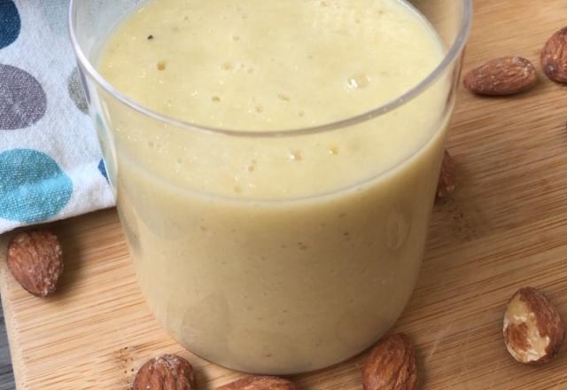 Smoothie petit-déjeuner au lait d’amande