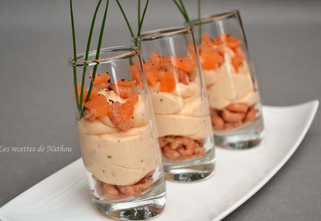 Verrines de mousse de saumon fumé et crevettes grises