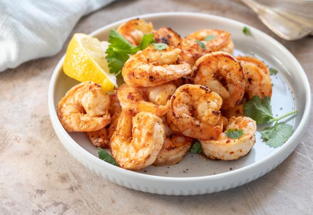 Crevettes sautées à l’ail, citron et herbes fraîches