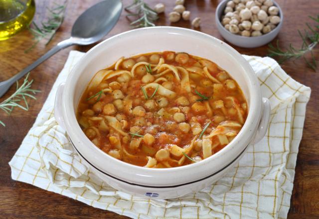 Soupe de pois chiches et pâtes (pasta e ceci)