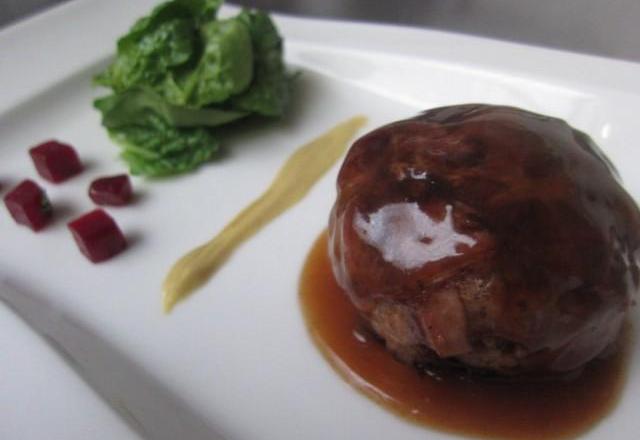 Crépinette d'andouillette au Ratafia,moutarde de Reims