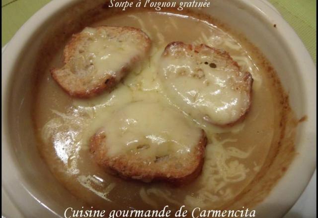 Soupe à l'oignon gratinée rapide