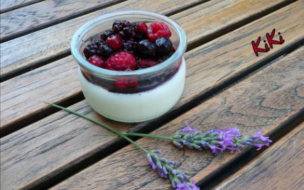 Panna cotta vanille et fruits rouges