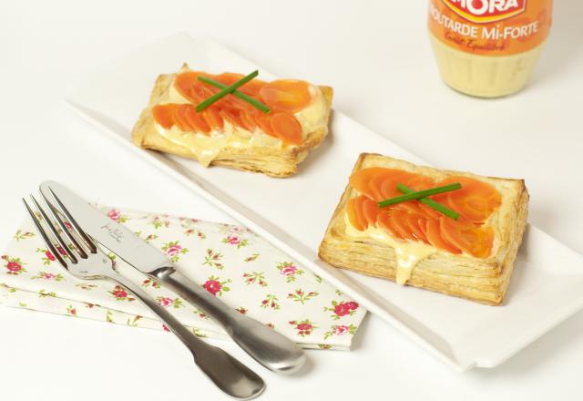 Tarte à la carotte sur une crème d'oignons doux à la moutarde fine et forte