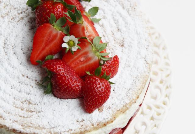 Biscuit succès aux amandes, crème vanille-mascarpone et fraises