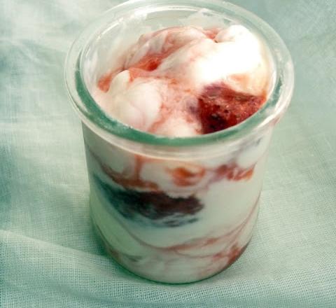 Glace au chèvre et à la fraise sans sorbetière