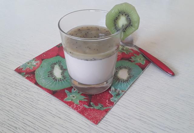 Panna cotta à la noix de coco et kiwis